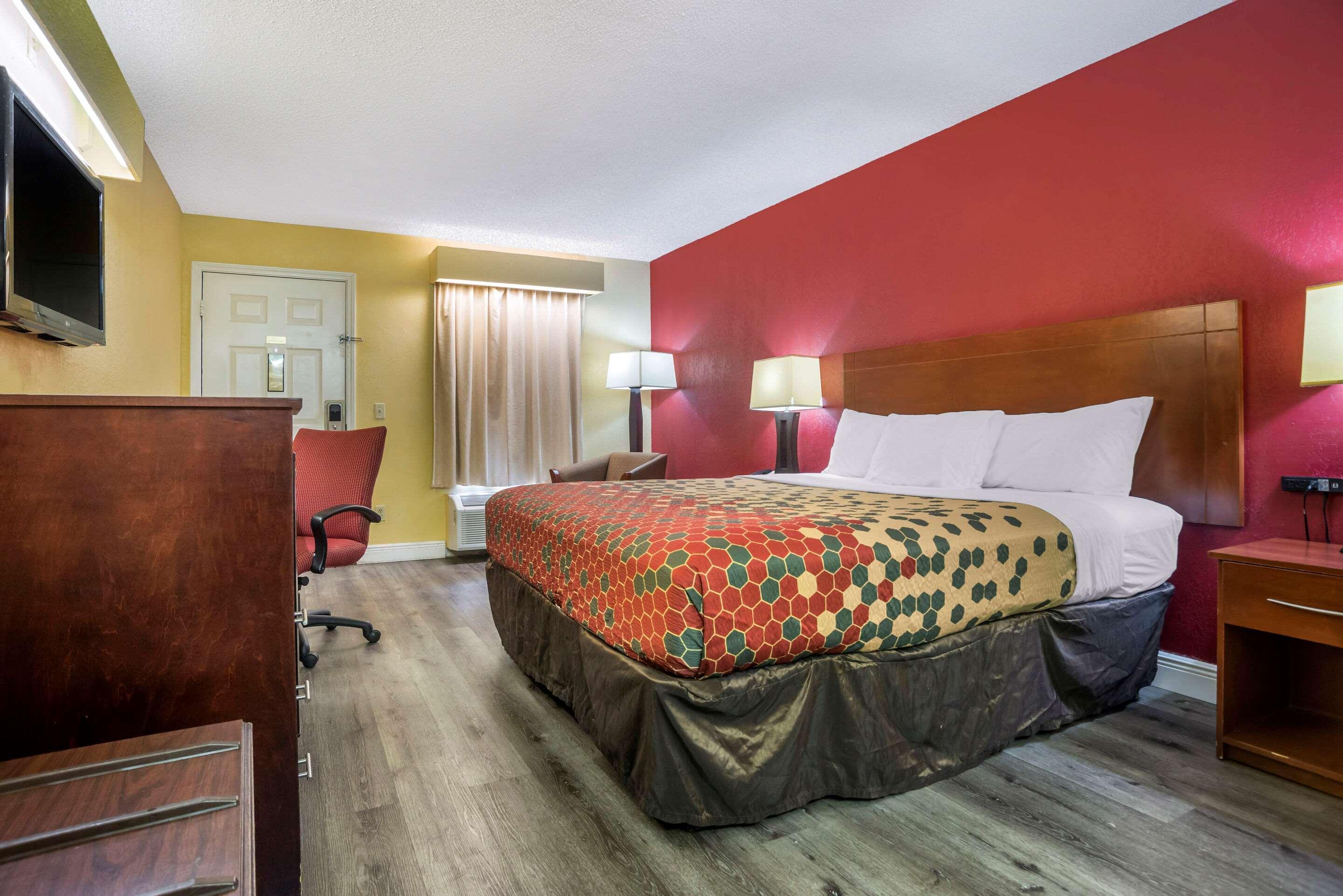 טופלו Econo Lodge מראה חיצוני תמונה