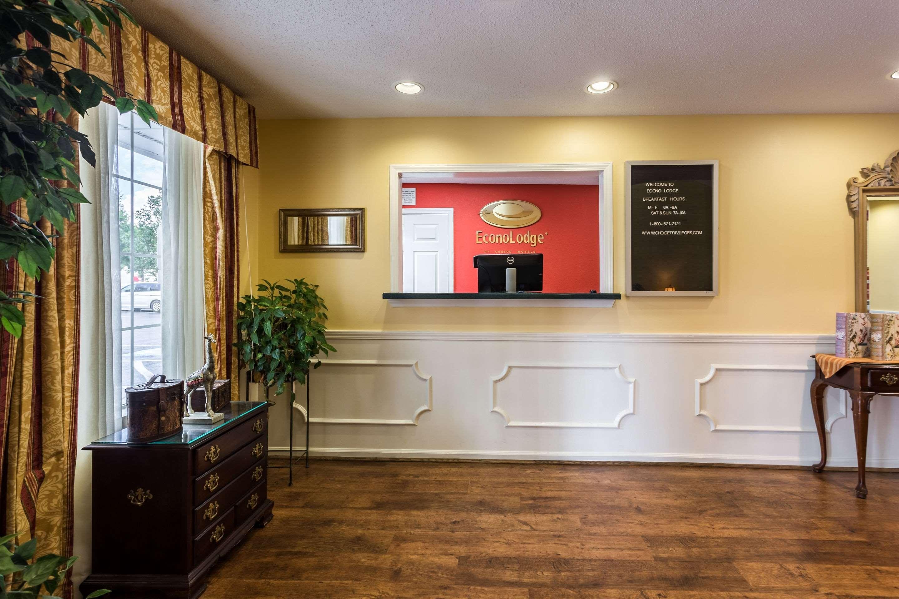 טופלו Econo Lodge מראה חיצוני תמונה